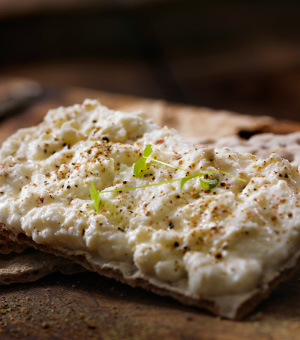 Low-fat cheeses